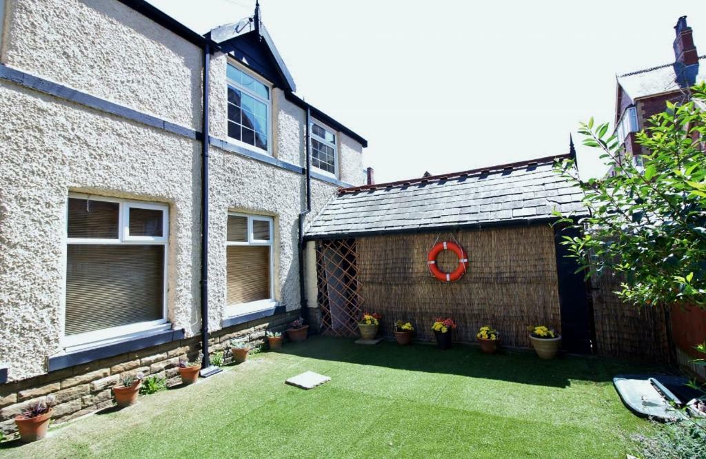 The Coach House Apartment Lytham St Annes Extérieur photo
